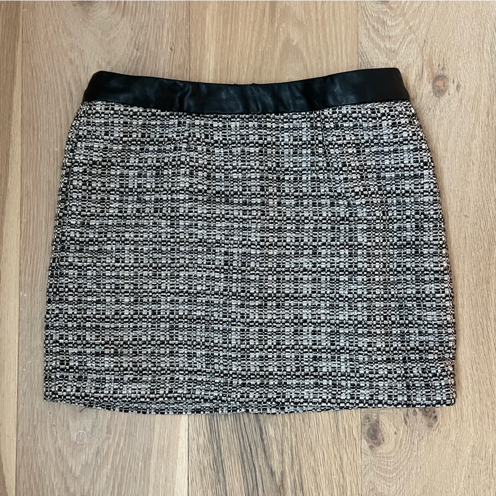 Leather & tweed skirt